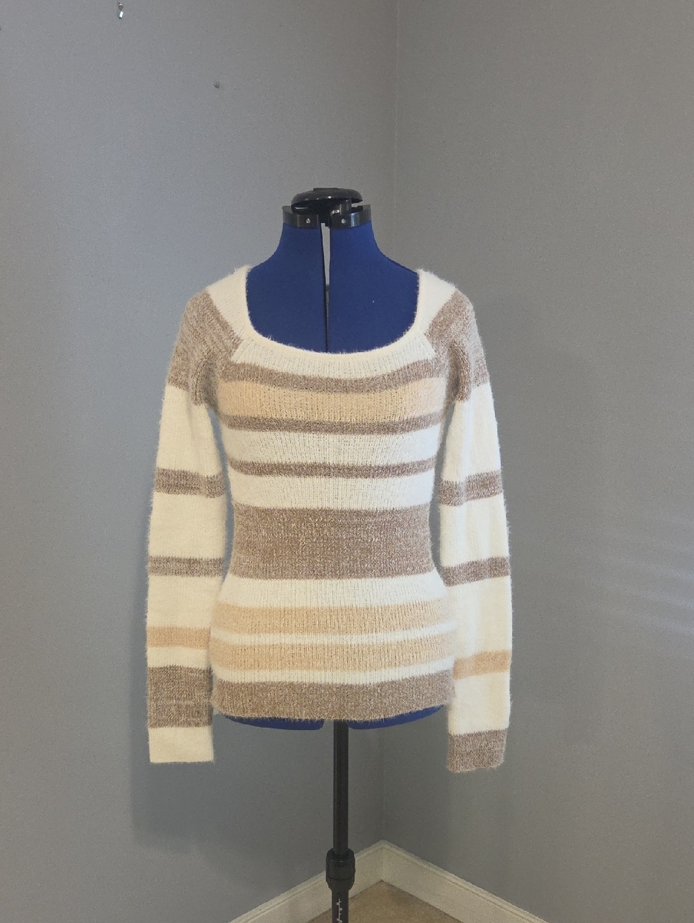 Striped Scoop-Neck Women’s Sweater in Cream and Tan